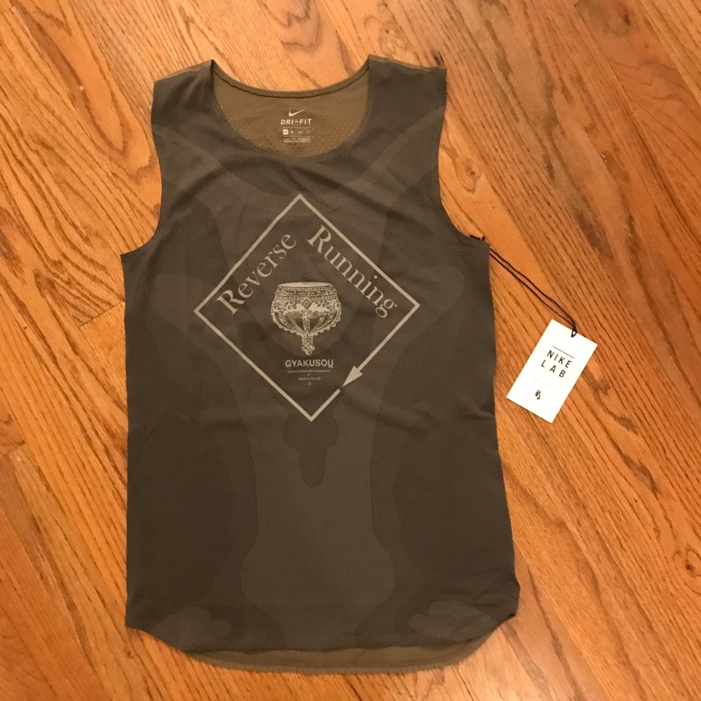 SOLD: Reverse Running Club Nike Tank - Picture 5 of 6